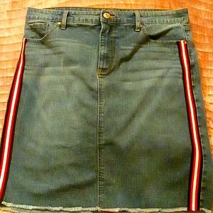 Juniors skirt
